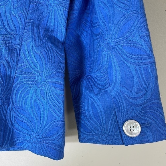 NWT. Talbots 4 Blue Floral Jacquard Knit Blazer. - Picture 8 of 15